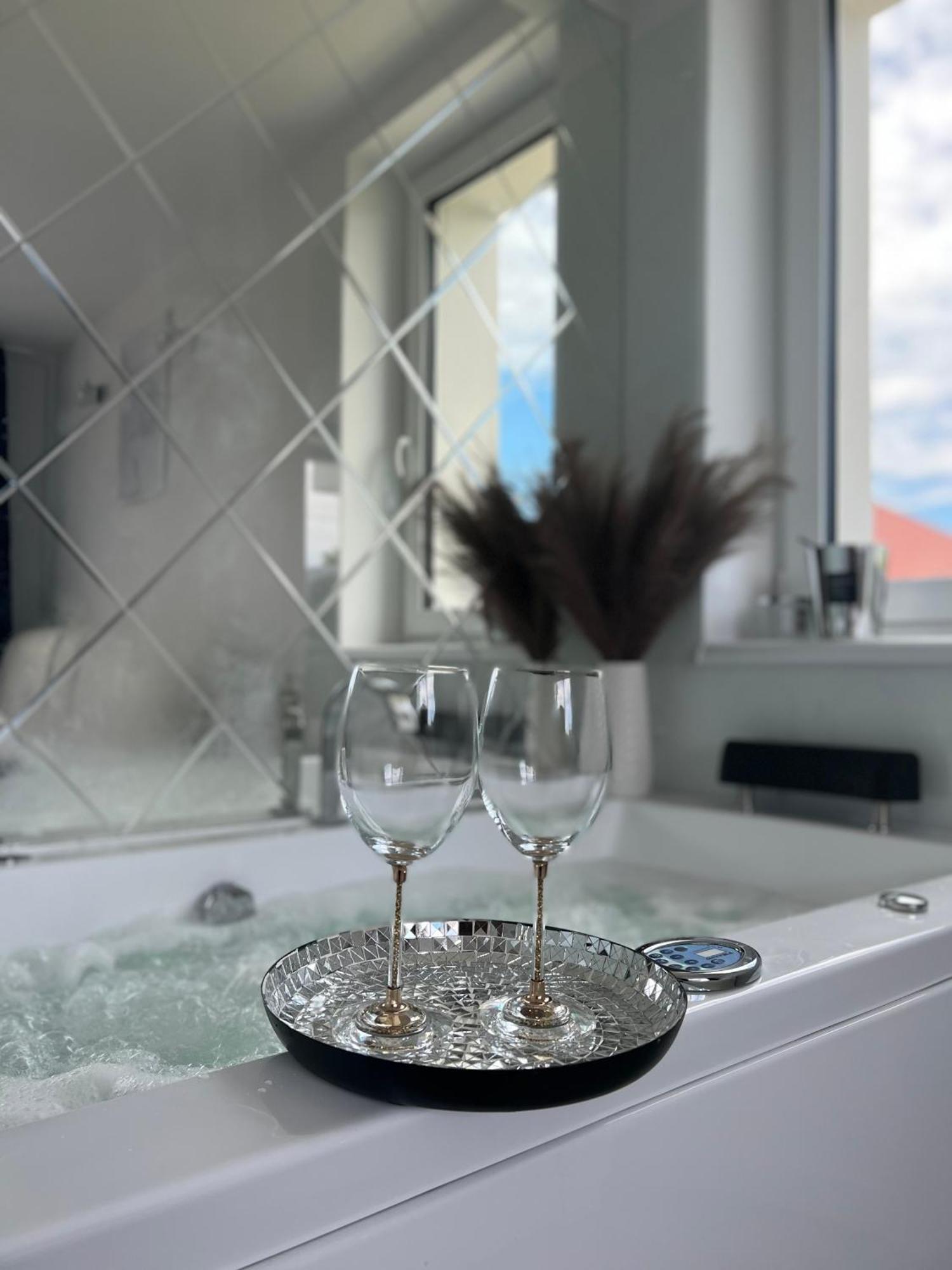 Apartamenty Modrzewiowa Zator Piotrowice  Ngoại thất bức ảnh